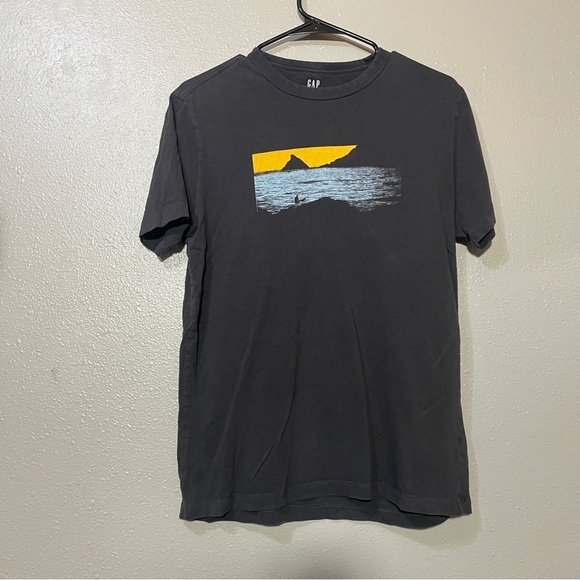GAP Other - GAP T-shirt